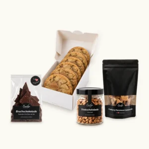 Geschenkset Adventsabend von Emilys Chocolaterie: Trinkschokolade Karamell, Lotus Karamell Cookies, Cranberry Cantuccini und Bruchschokolade Zartbitter Chili Fleur de Sel